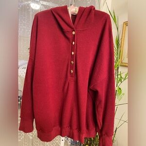 OVERSIZED PULLOVER HOODIE